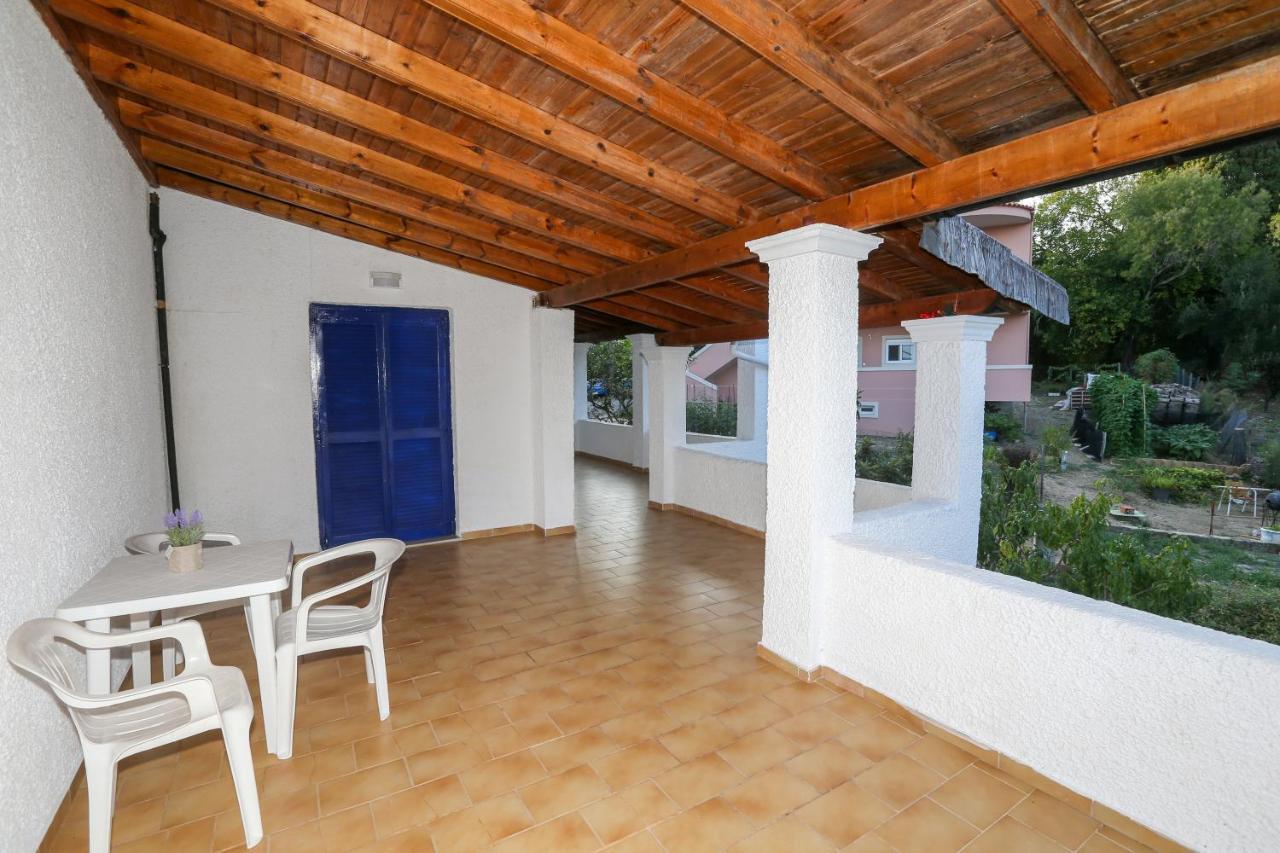 Athina Apartments Kato Korakiana Екстер'єр фото